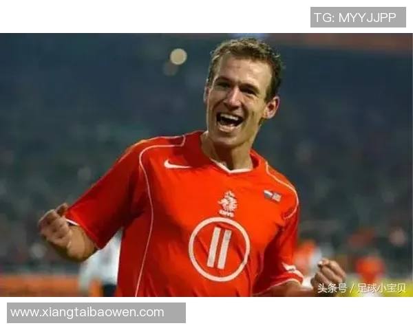 泰国红色足球明星的传奇故事与成就揭秘